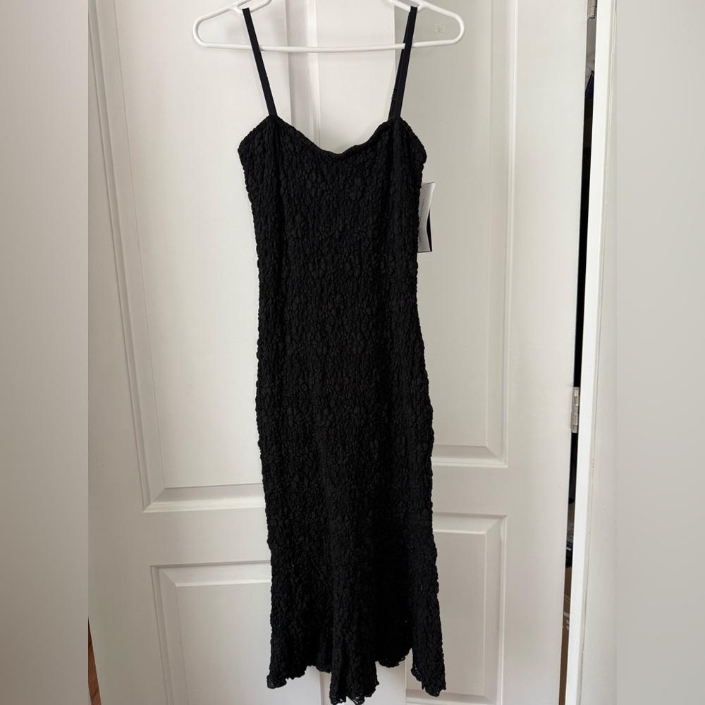 French Connection Havana Classic
Black Textures Strappy Midi Dress